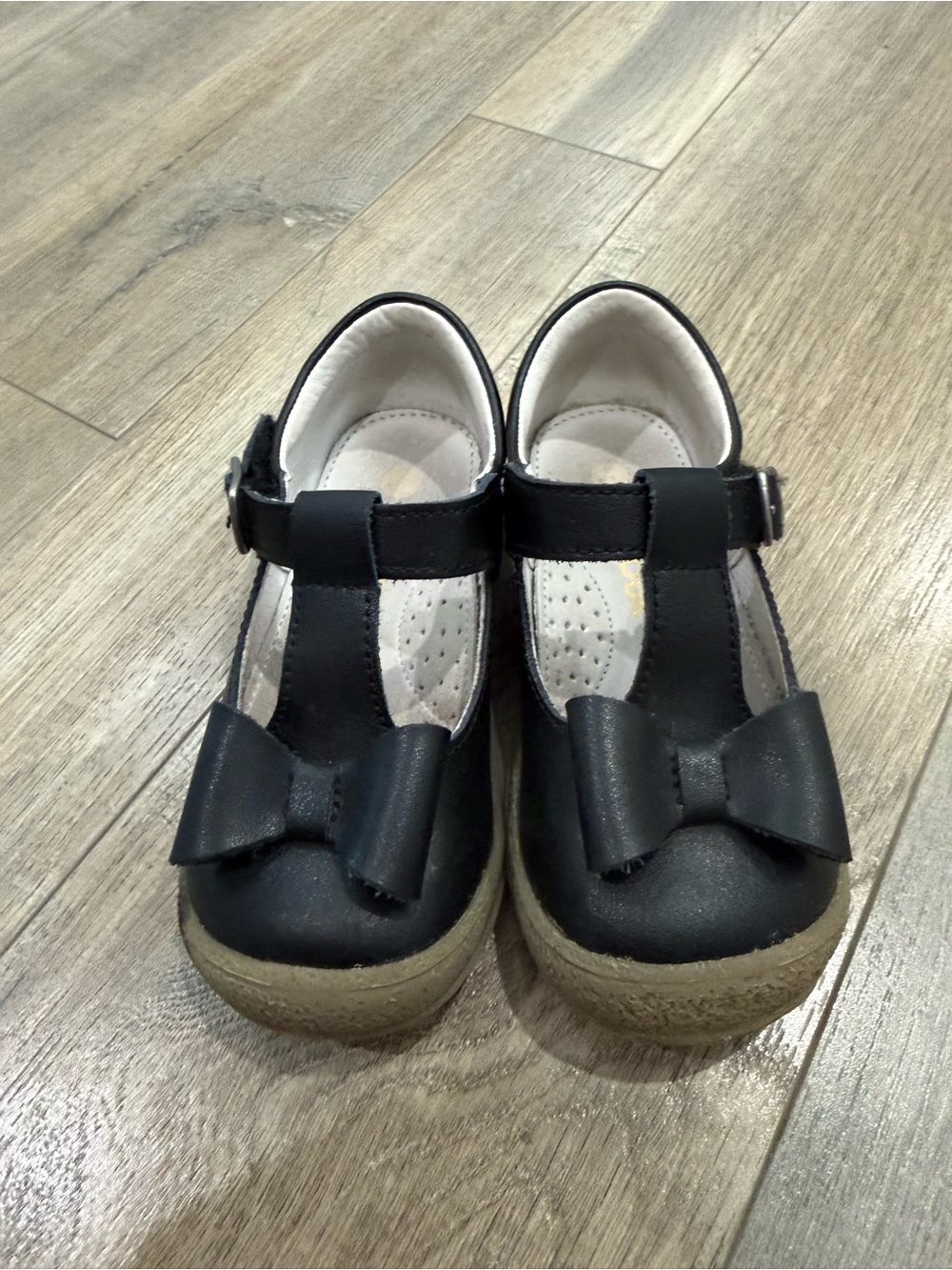 L'Amour Black T-Strap Bow Kids Dress Shoes Toddler Size 8